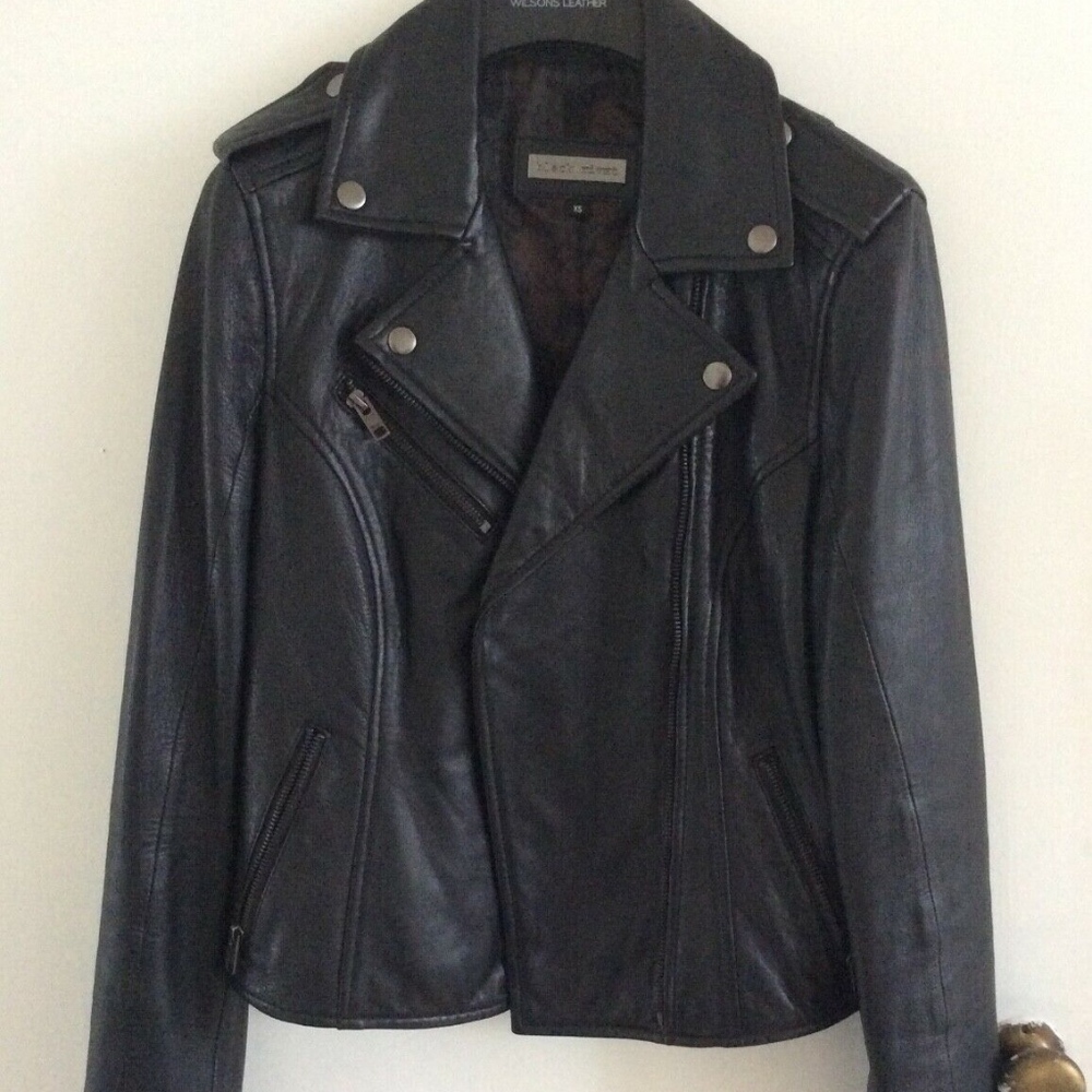 EUC Wilsons Womens Genuine Leather Jacket XS